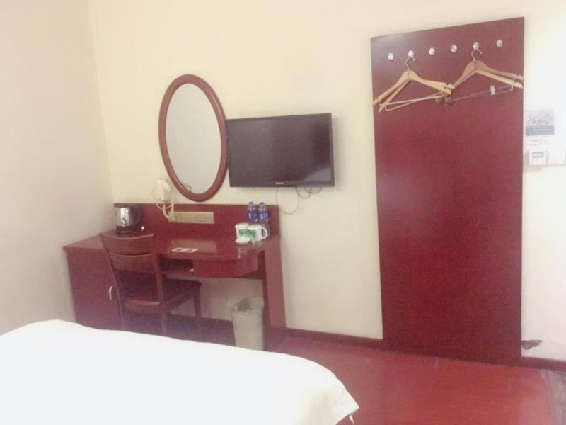 Greentree Inn Shanghai Pudong Airport Wild Animal Park Express Hotel Nanhui Dış mekan fotoğraf