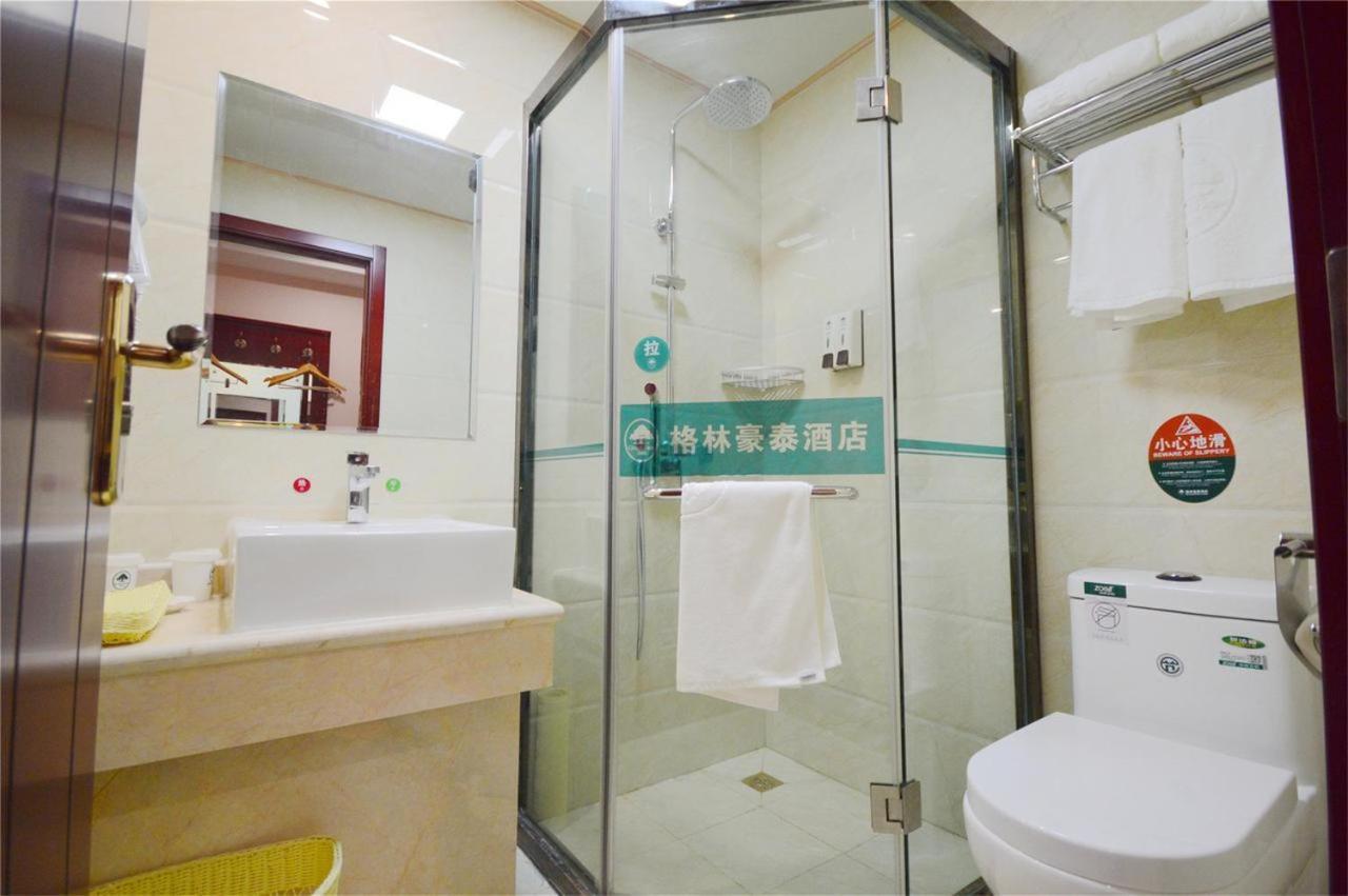 Greentree Inn Shanghai Pudong Airport Wild Animal Park Express Hotel Nanhui Dış mekan fotoğraf