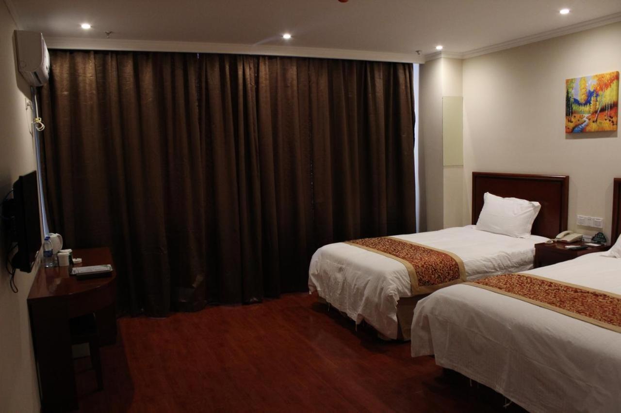 Greentree Inn Shanghai Pudong Airport Wild Animal Park Express Hotel Nanhui Dış mekan fotoğraf